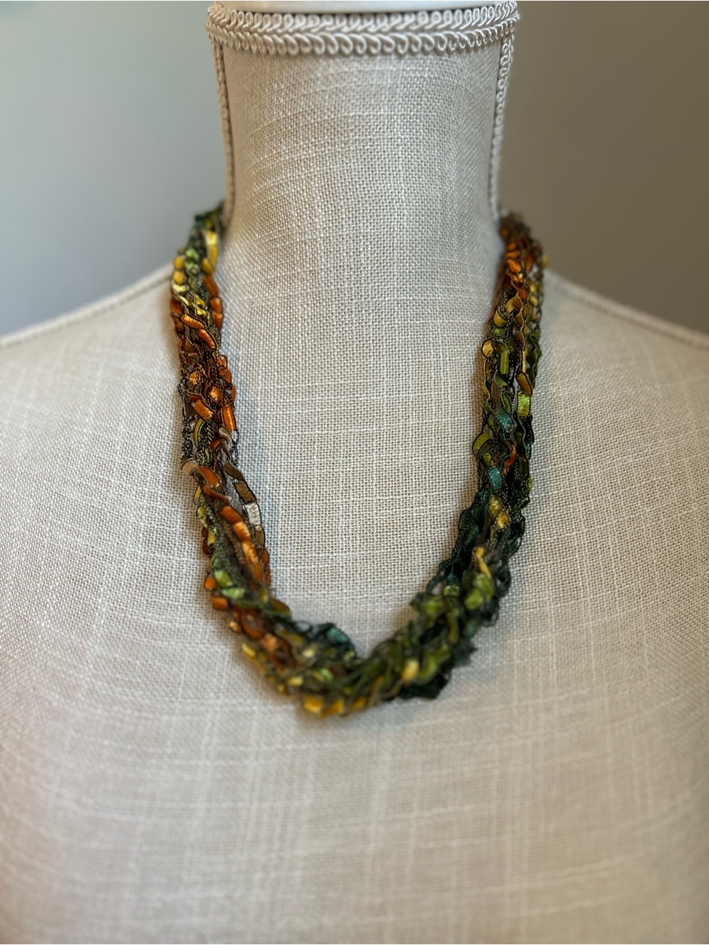 Multicolor Ladder Ribbon Necklace - Picture 2 of 6